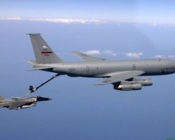 На киргизско-казахской  границе разбился американский самолет-топливозаправщик - СМИ