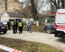 Взрыв в Каменец-Подольском: неизвестный бросил гранату в здание ТЦК, — нардеп