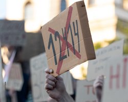 Зеленський анонсував новий законопроєкт для НАБУ і САП: Раді доведеться перервати канікули