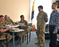 Минобороны разрешило стать на воинский учет без ТЦК и медосмотра: кто может воспользоваться