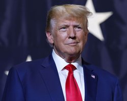 Трамп ввел дополнительные пошлины против Индии из-за поставок нефти РФ