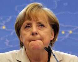 Меркель призывает "дать совместный ответ" на химатаку в Сирии