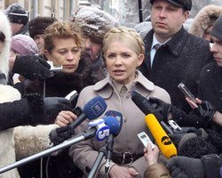 Тимошенко обратится в суд по поводу действий Азарова