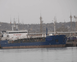 Россия использует гражданские суда для транспортировки систем ПВО (фото)