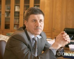 Полуфинал и четвертьфинал Евро-2012 могут состояться в Донецке, - Васюнык