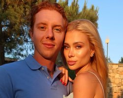 Всего лишь "Орешник": жена футболиста Конопли на русском отреагировала на обстрел Львовщины (фото)