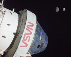 Місія "Артеміда-2" завершена: капсула з астронавтами приводнилася у Тихому океані (фото)