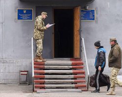 В Украине после завершения военного положения введут переходный особый режим, — Старенький