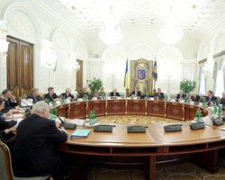 В понедельник на заседании СНБО подумают, вводить ли чрезвычайное положение