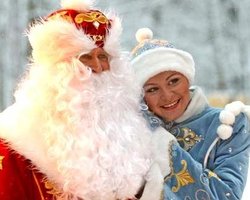 Кандидаты в президенты могут переодеться в Дедов Морозов и Снегурочек,- эксперт