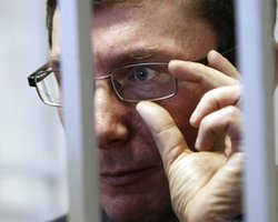 Европейские политики об освобождении Луценко: Это первый за долгое время позитивный сигнал от Украины