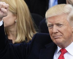 США больше не будут тратить триллионы долларов для защиты тех, кто,  этого даже не оценит, - Трамп