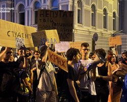 "Ліквідація" НАБУ і САП: кияни провели 5-й день протестів проти закону №12414, серед них помітили Безуглу (фото)