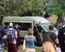 Протесты в Беларуси: силовики применяли слезоточивый газ и стреляли в воздух