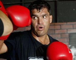 В ЮАР застрелили бывшего чемпиона по боксу Корри Сандерса 