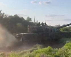 "Освобождаем село за селом": экипаж танка 17 бригады рассказал подробности наступления (видео)