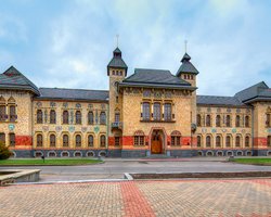 Модерн по-нашему. За яркой и самобытной архитектурой в стиле украинского модерна едем на Полтавщину