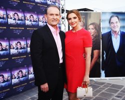 "Бог с ними": Оксана Марченко сообщила, что они с мужем уже вернулись домой после обысков