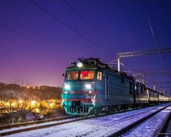 РФ обстреляла железную дорогу Фастова: "Укрзализныця" оперативно меняет направление движения поездов