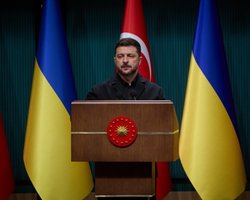 Зеленський привіз в Туреччину свій мирний план, "який Росія ніколи не прийме", — Axios