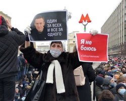 Митинги в России: в Москве суды арестовали 30 протестующих