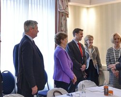 Порошенко встретился с конгрессменами США в Мюнхене