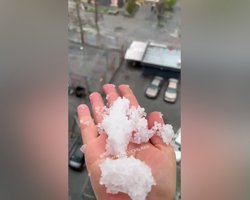 Сніг, дощ і град: що коїться з погодою в Києві та інших регіонах України (відео)