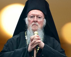 Филарет – бывший киевский митрополит, а Макарий – бывший львовский архиепископ, – Варфоломей