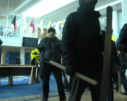 На днепропетровских чиновников завели дело за связь с титушками 