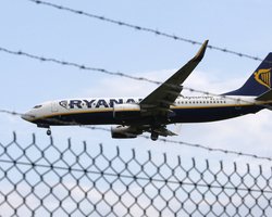 Крупнейший европейский лоукост теряет чистую прибыль, несмотря на увеличение пассажирооборота