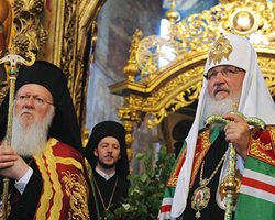 РПЦ грозит разорвать отношения с Константинополем