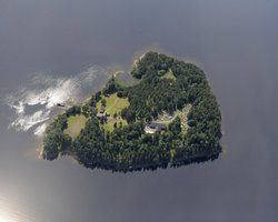 Норвежские полицейские ищут видеокамеру Брейвика