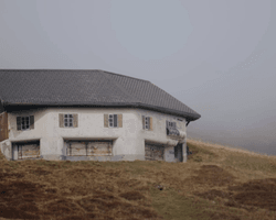 Капсула Холодної війни: жінка з села "виросла" в ядерному бункері (фото)