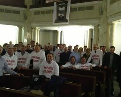 Около 40 депутатов остались ночевать в парламенте