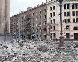 ВС РФ обстреляли Харьков: в центре произошел сильный пожар после попаданий, есть раненые