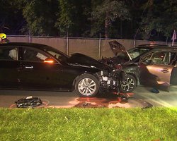 Первый инцидент Евро-2024: шотландские болельщики попали в ДТП, выехав не на ту сторону дороги