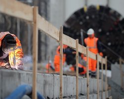 Без украинских заробитчан польскому строительному сектору грозит обвал, – Bloomberg