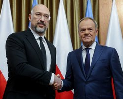 "Не удалось с первого раза": Украина и Польша не договорились о транзите зерна (видео)