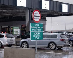 Около 70 тысяч нелегально: сколько мужчин выехали из Украины за время войны, — NGL