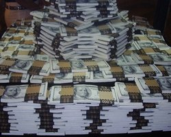 Правительство Азарова  готовится набрать новых кредитов