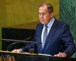 "Милосердя не буде": Лавров закинув Заходу "повторення досвіду Гітлера" і пригрозив відповіддю