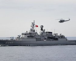 Участники переворота в Турции захватили военный корабль и командующего флотом