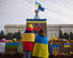 "Пам'ятаємо про всіх": Зеленський опублікував зворушливі кадри у річницю визволення Херсона