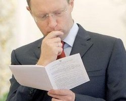 Яценюк посчитал, сколько денег выкачает Россия из Украины за газ