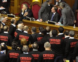 Оппозиция не будет оставаться на ночь в Раде для блокирования трибуны