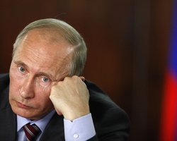 Путин столько работает, что личной жизни неоткуда взяться - Песков
