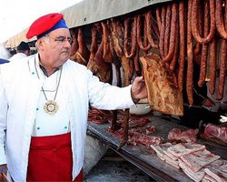 Ученые советуют есть не больше полкилограмма мяса в неделю