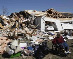 	Пять человек погибли в результате торнадо в США