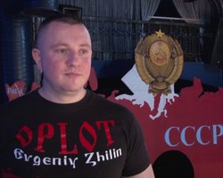 Лидер Оплота попросил харьковских депутатов вооружить активистов востока Украины