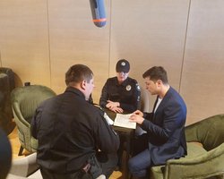 Зеленский получил протокол за демонстрацию бюллетеня